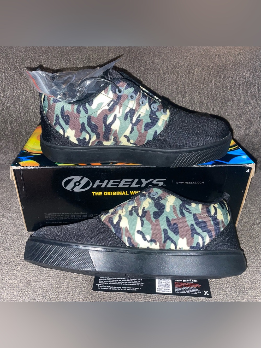 New Size 6y Heelys Kids Camo Athletic Shoes